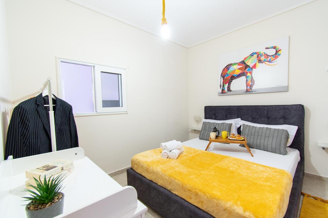 Yelayellow House Near To Airport, Rafina Port And Metropolitan Expo アルテミダ エクステリア 写真