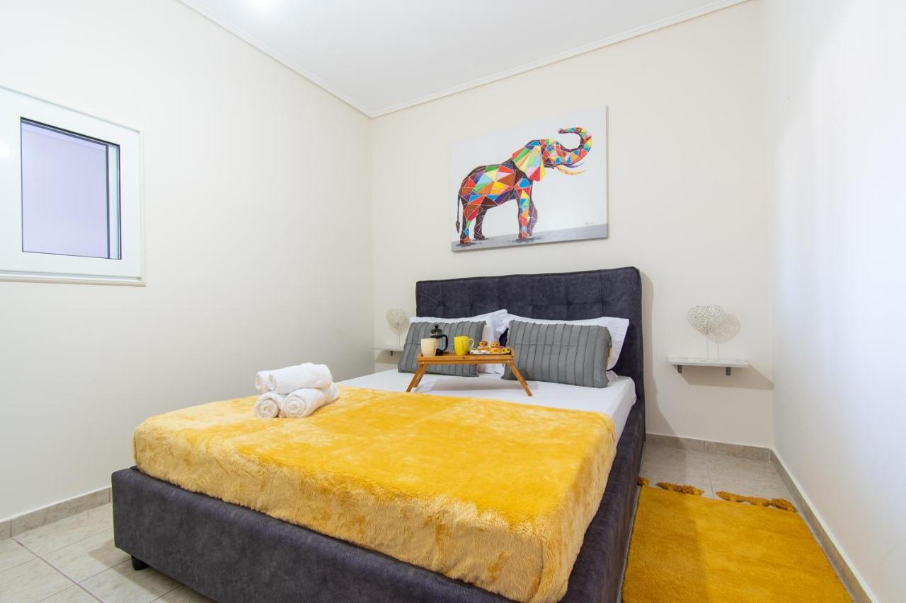 Yelayellow House Near To Airport, Rafina Port And Metropolitan Expo アルテミダ エクステリア 写真